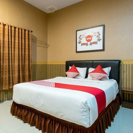 Oyo 741 Hotel Labuhan Raya Medan Kültér fotó