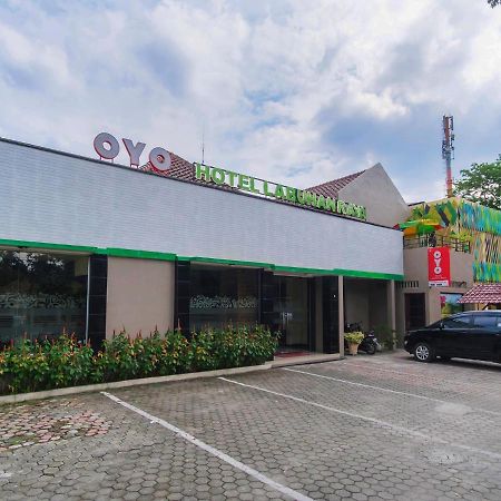 Oyo 741 Hotel Labuhan Raya Medan Kültér fotó
