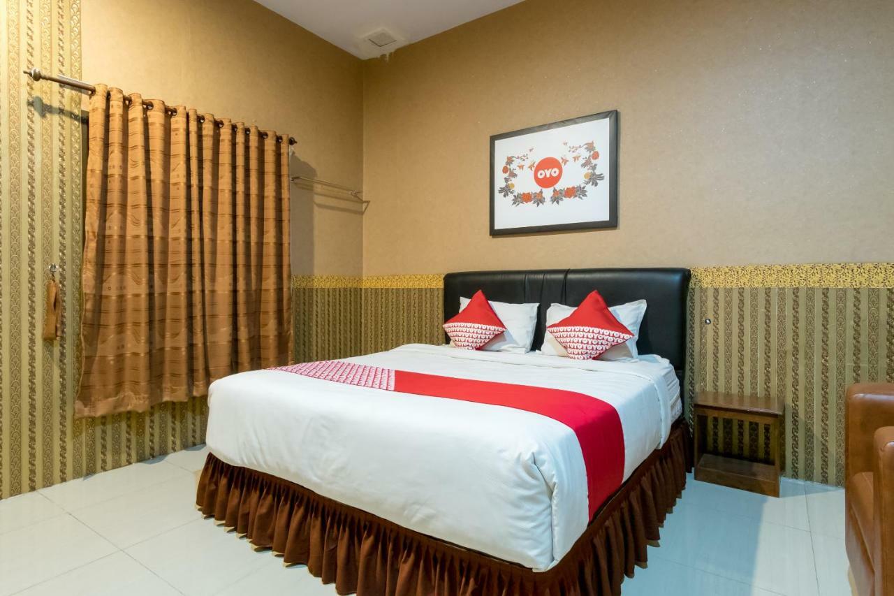 Oyo 741 Hotel Labuhan Raya Medan Kültér fotó