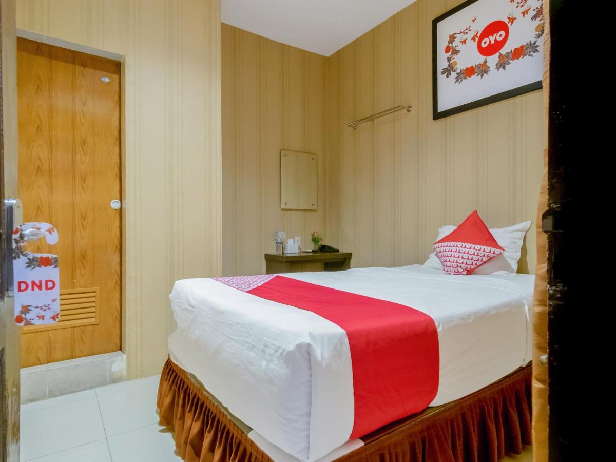 Oyo 741 Hotel Labuhan Raya Medan Kültér fotó
