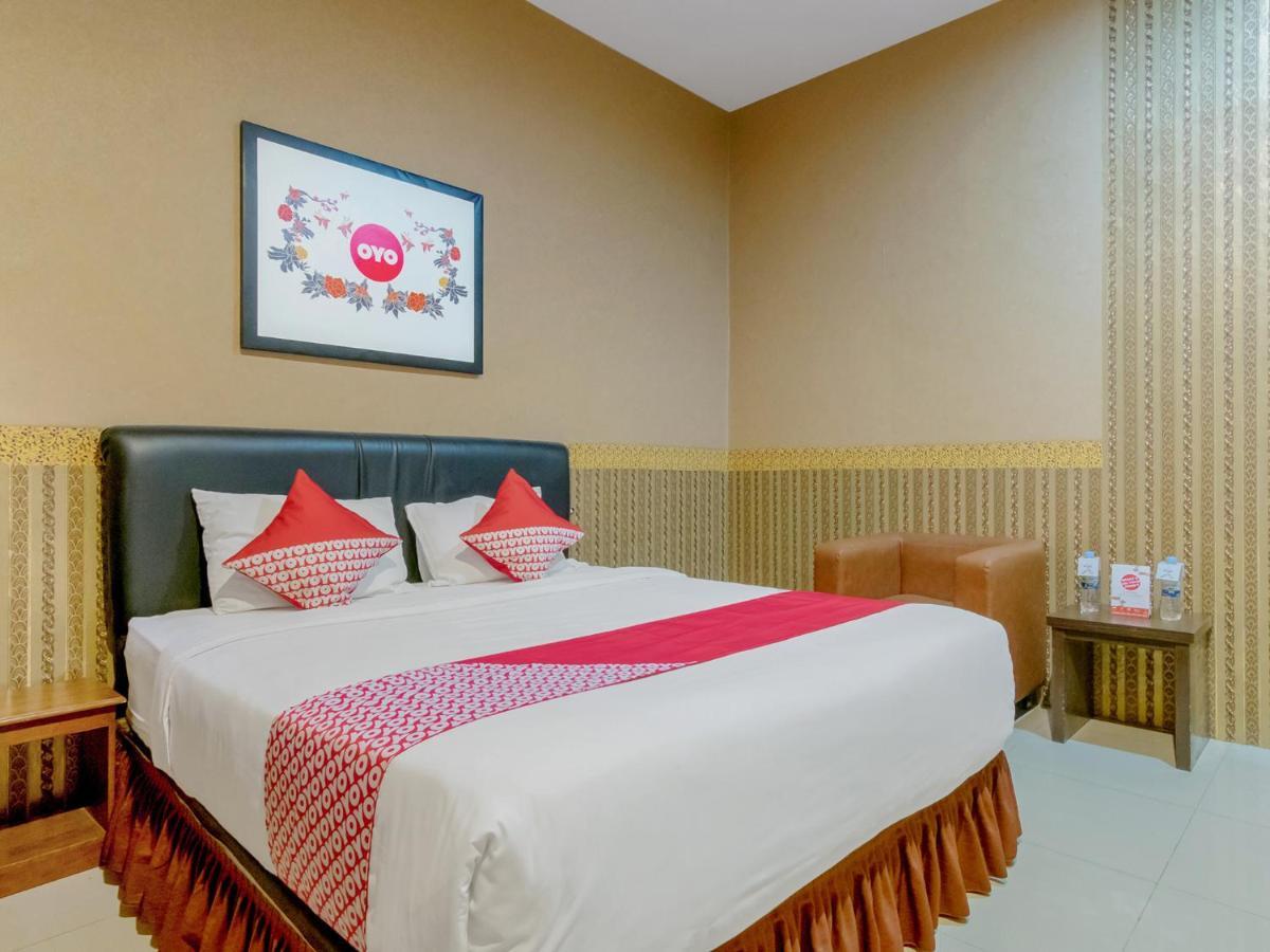 Oyo 741 Hotel Labuhan Raya Medan Kültér fotó