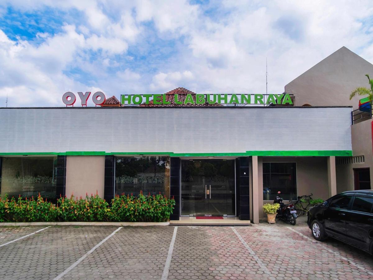 Oyo 741 Hotel Labuhan Raya Medan Kültér fotó