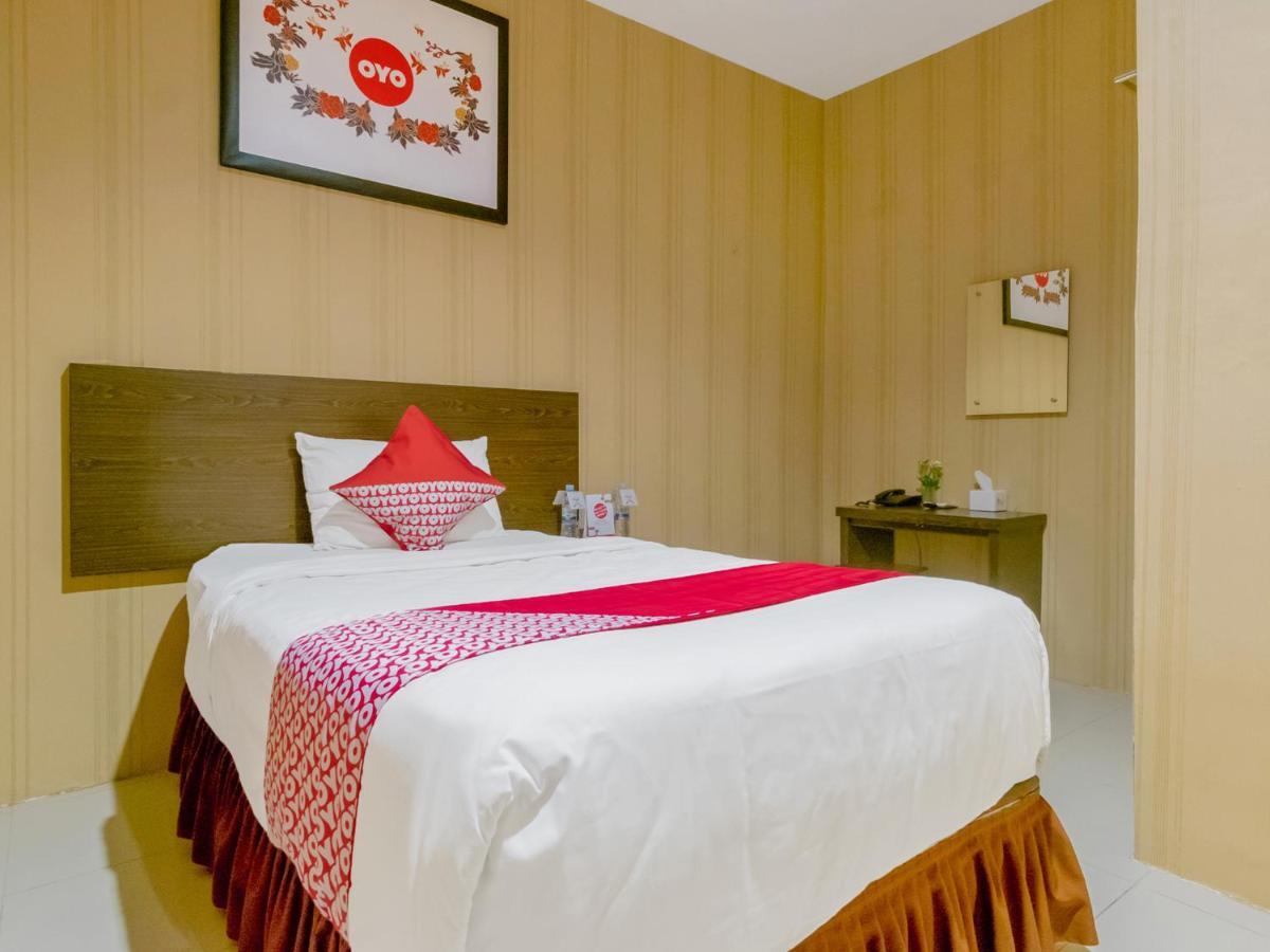 Oyo 741 Hotel Labuhan Raya Medan Kültér fotó