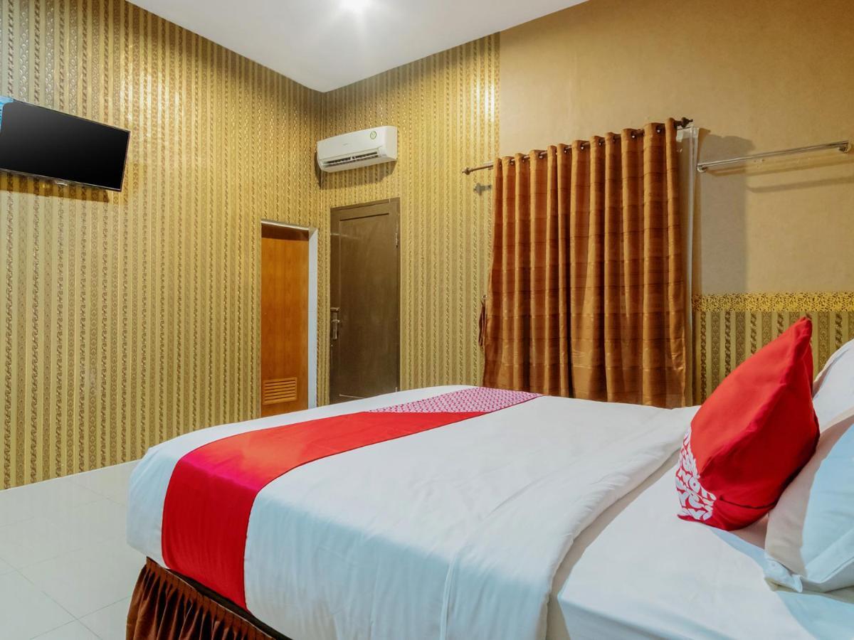 Oyo 741 Hotel Labuhan Raya Medan Kültér fotó